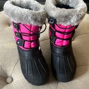 Girls snow boots